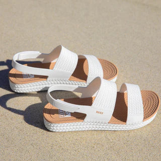 Reef W Water Vista - White/Tan