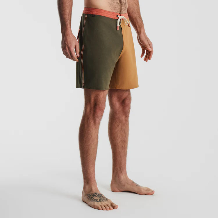 Roark Chiller 17" Mixtap Pignoli Brown Boardshorts