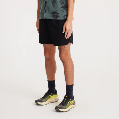 Roark 7" Serrano Black Shorts