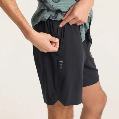 Roark 7" Serrano Black Shorts