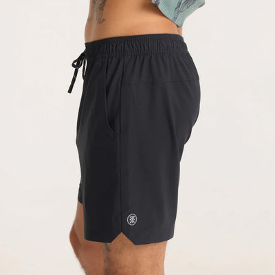 Roark 7" Serrano Black Shorts