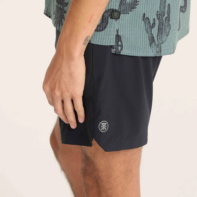 Roark 7" Serrano Black Shorts
