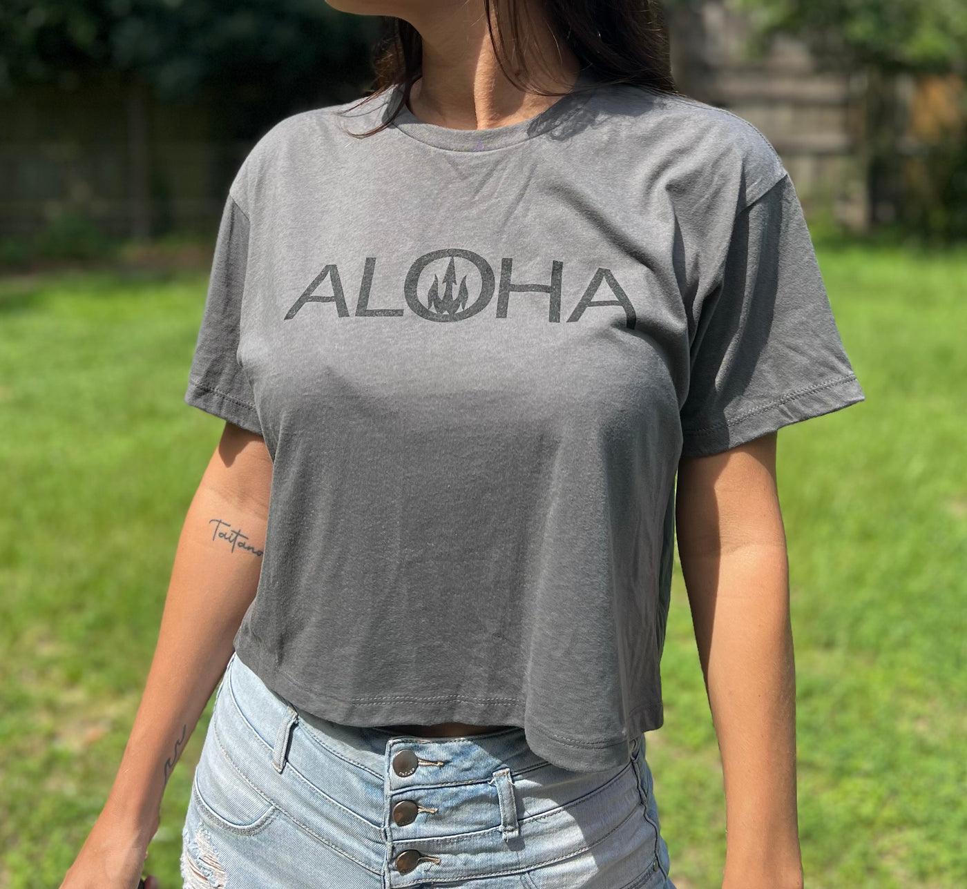 WBZ Aloha Crop Top