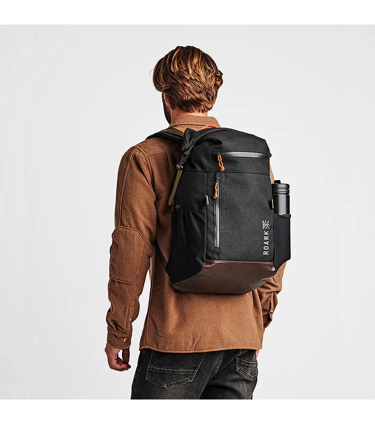 Roark Passenger 27L Pack Black/Military