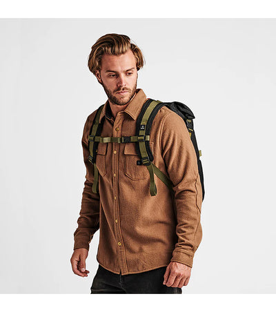 Roark Passenger 27L Pack Black/Military