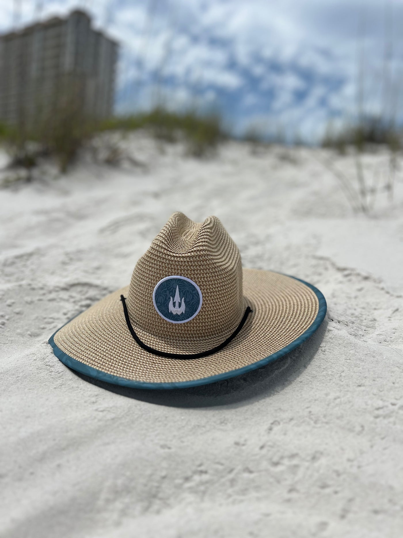 WBZ Straw Hat Genus
