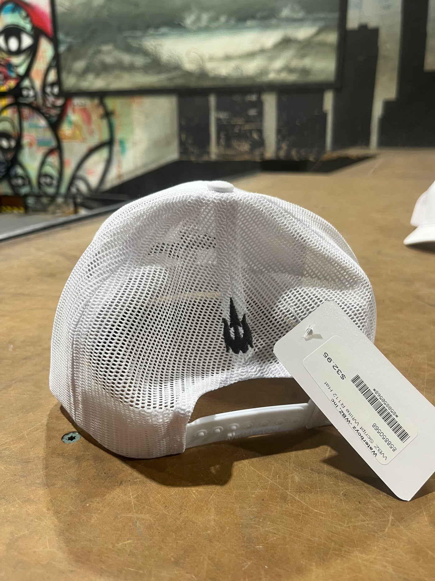 WBZ Trident White R112 Hat – Waterboyz