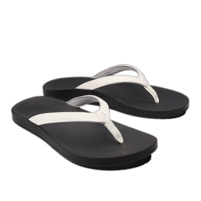 Olukai Womens Puawe White/Black Sandals